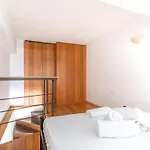 Cozy Loft Near Downtown